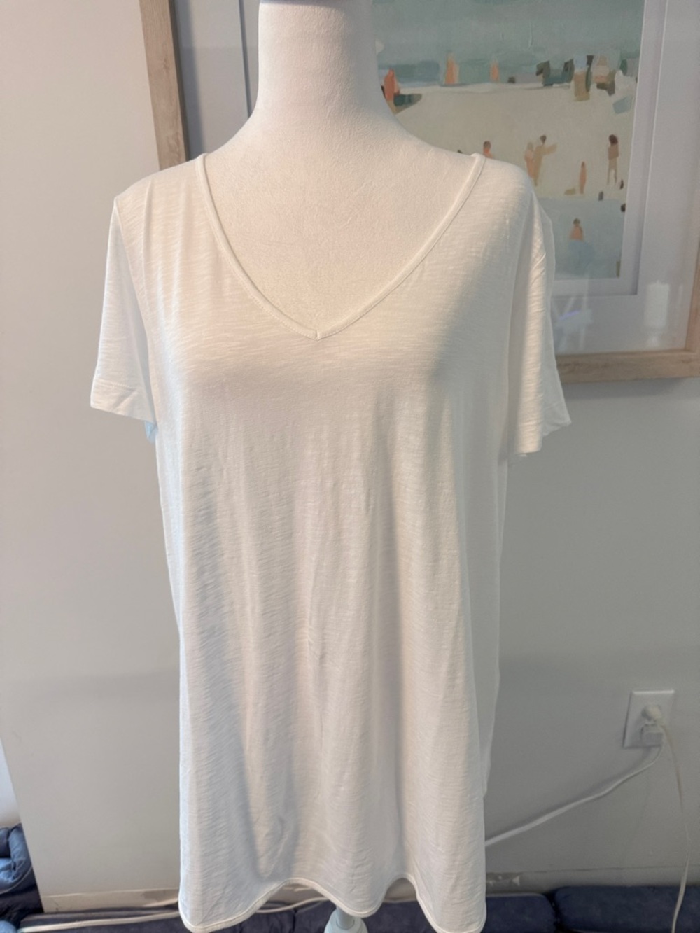 NWT 🌸 J Jill Soft V-Neck Tee - White Size Large